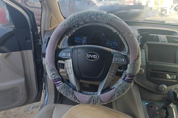 Used BYD S6 2011 2.4L Automatic Luxury Edition
