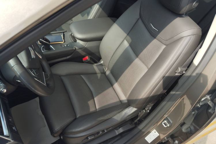 Used Cadillac XT5 2016 28T Four-Wheel Drive Luxury Model
