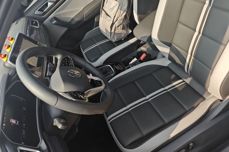 Used Volkswagen T-ROC 2025 300TSI DSG Two-Wheel Drive Chen Guang Edition