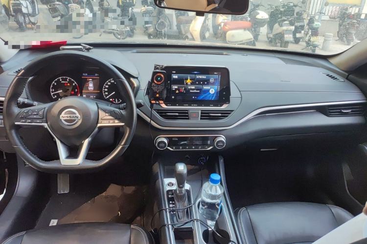 Used Nissan Teana 2020 2.0L XL Comfort Edition Center Console