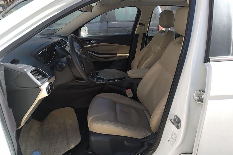 Used Ford Escort 2015 1.5L Automatic Fashion Model