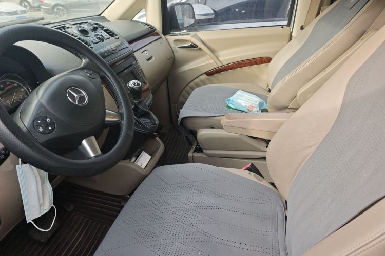 Used Mercedes-Benz Viano 2013 3.0L Hospitality Edition Left Front Seat
