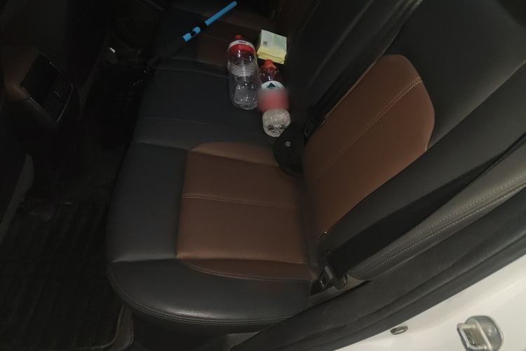 Used Dongfeng Aeolus AX7 2018 1.6T Automatic Luxury Special Edition Left Rear Seat