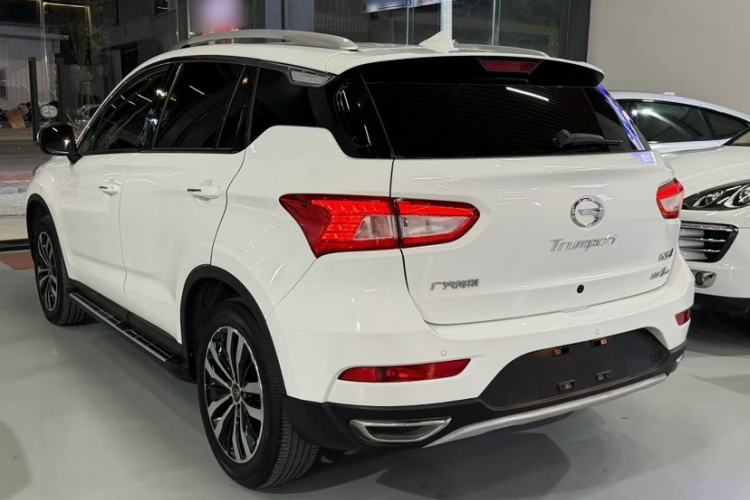 Used GAC Trumpchi GS4 2017 200T G-DCT Two-Wheel Drive Luxury Edition Exterior 3