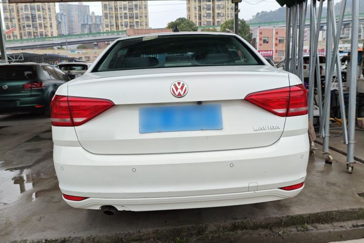 Used Volkswagen Lavida 2017 1.6L Manual Fashion Edition