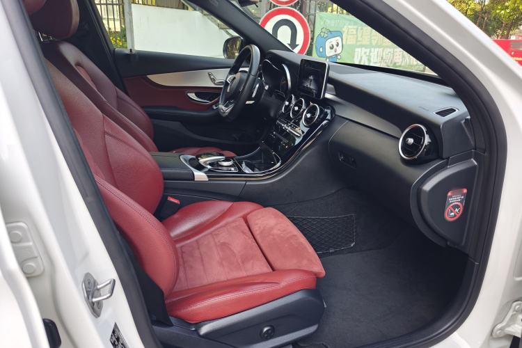 Used Mercedes-Benz C-Class 2017 Restyled C 200 Sport Edition Interior 10