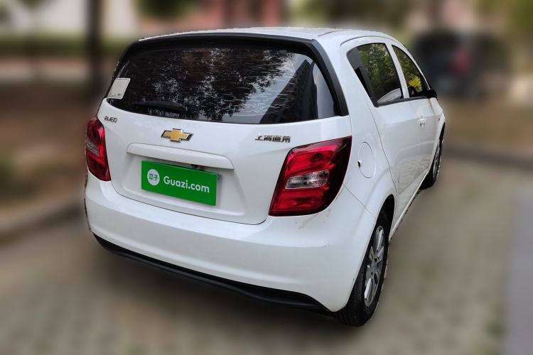 Used Chevrolet Aveo Sonic 2014 Hatchback 1.4SL MT Comfort Edition
