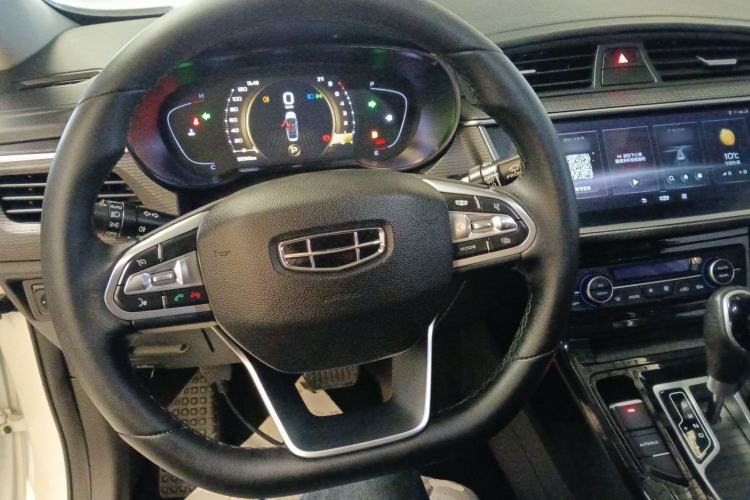 Used Geely Auto Emgrand GL 2020 1.4T CVT Luxury Model Center Console