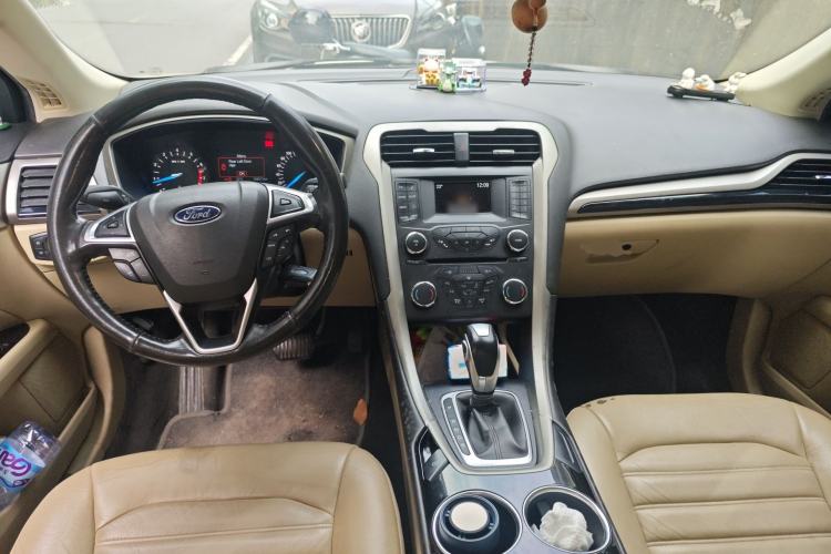 Used Ford Mondeo 2013 1.5L GTDi180 Fashion Edition Center Console