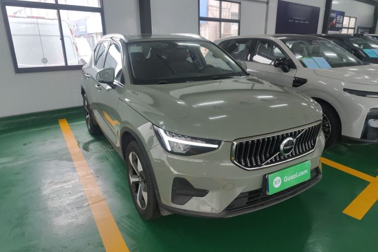 Used Volvo XC40 2024 B4 4x4 Smart Luxury Edition