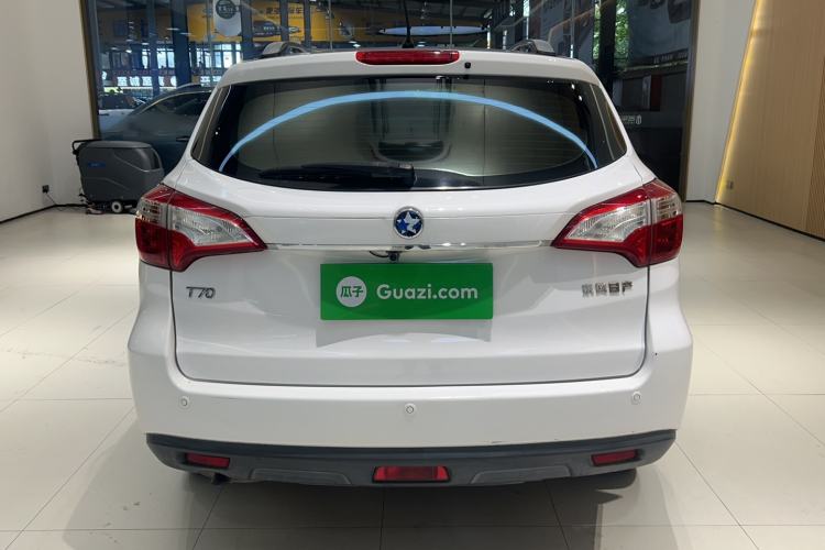 Used Venucia T70 2016 2.0L Manual RuiQu Version
