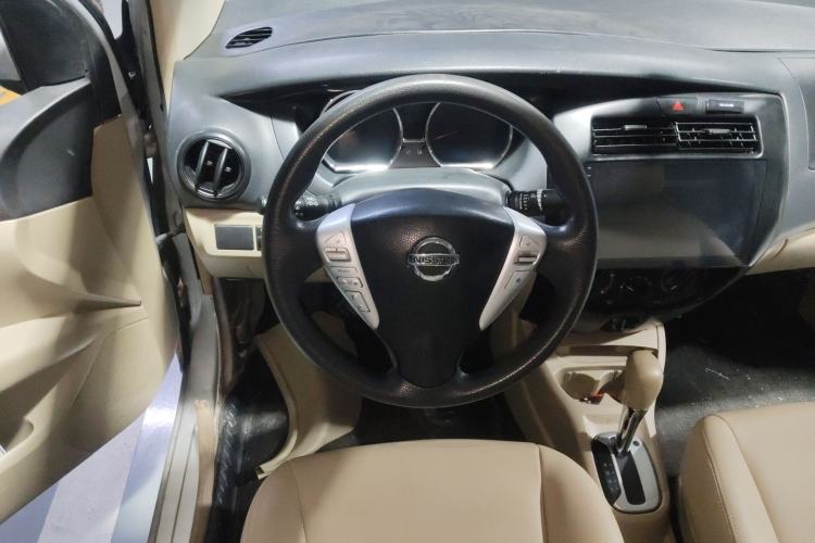 Used Nissan Livina 2013 1.6XE CVT Comfort Edition Steering Wheel