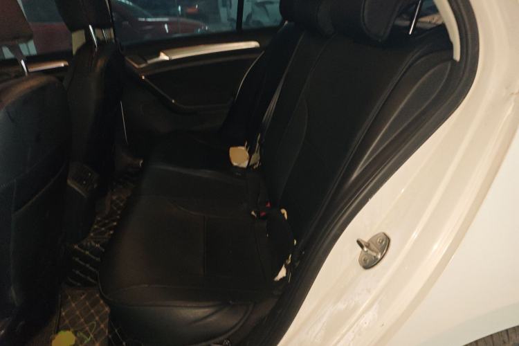 Used Volkswagen Golf 2015 1.6L Automatic Comfort Model Left Rear Seat