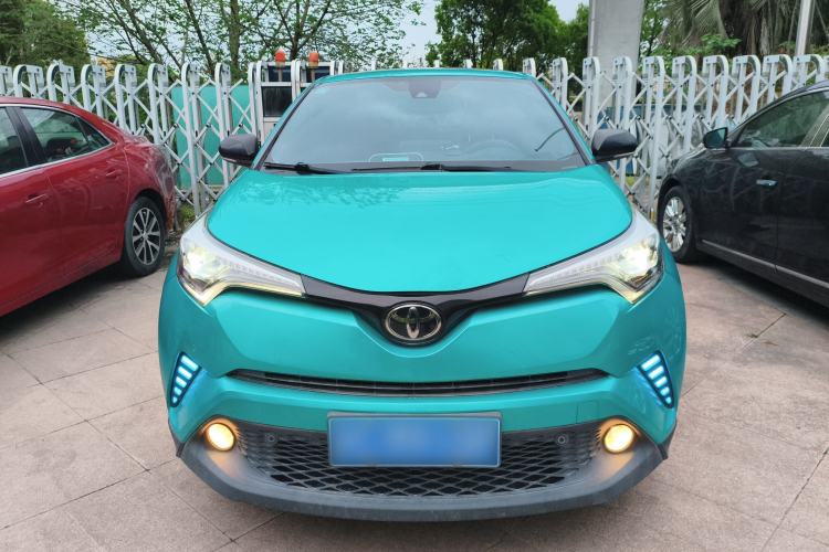 Used Toyota C-HR 2018 2.0L Luxury Sunroof Version China VI Standard