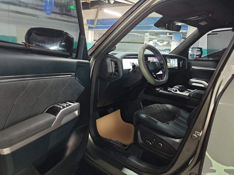 Used Deepal G318 2024 Four-Wheel-Drive Air Suspension Model — 15