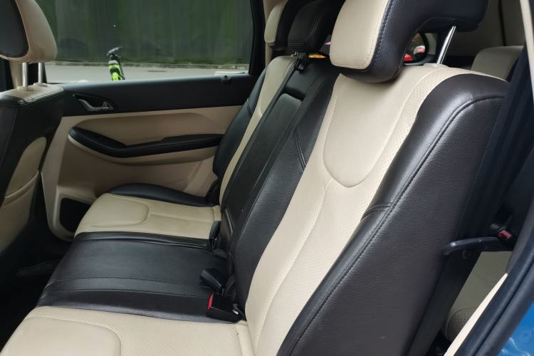 Used Chery Arrizo M7 2015 2.0L CVT Comfort Edition 232 Seats