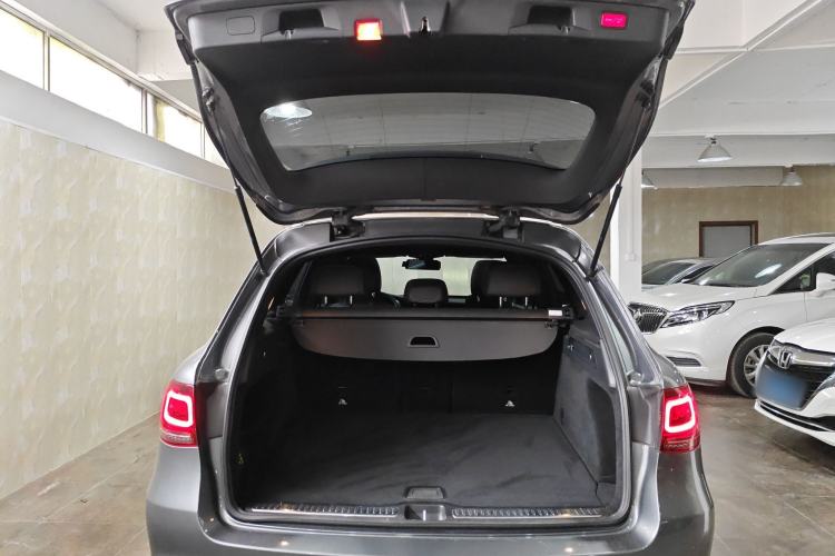 Used Mercedes-Benz GLC 2021 GLC 260 L 4MATIC Dynamic Edition Trunk