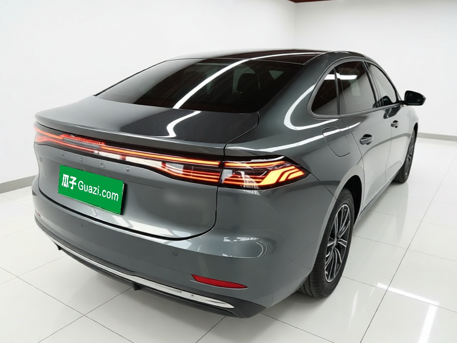 Geely Galaxy A7 2025 Model EM-i 70km Luxury Edition — снимка 6