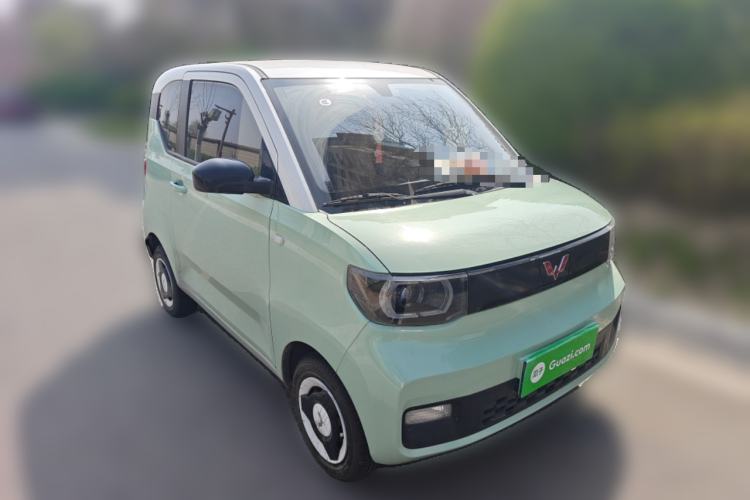 Used Wuling Hongguang MINIEV 2021 Macaron Sandwich Model 120 km Lithium Iron Phosphate Front Right 45 Deg