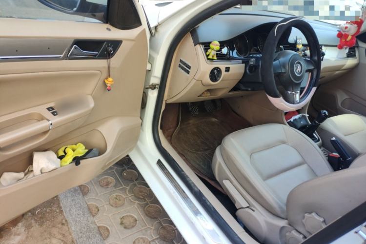 Used Volkswagen Bora 2014 1.6L Manual Comfort Model Driver Seat