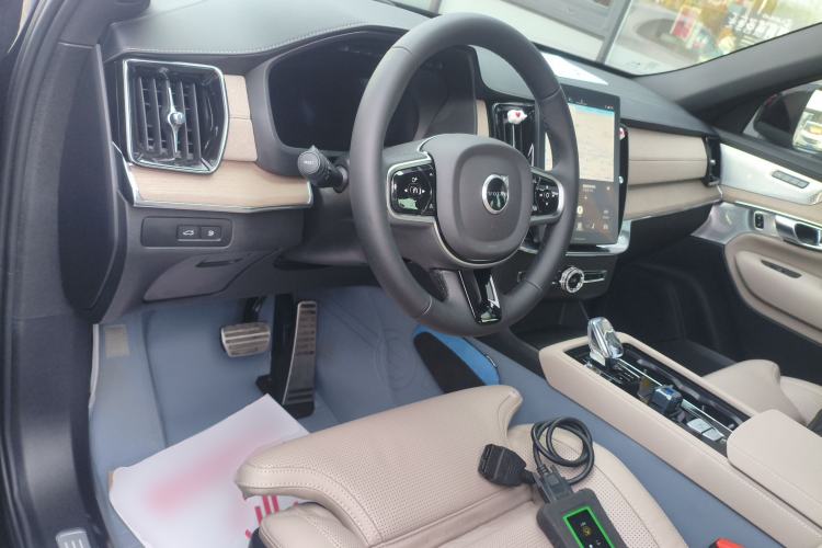 Used Volvo XC90 New Energy 2025 T8 Luxury Prestige 7-Seater
