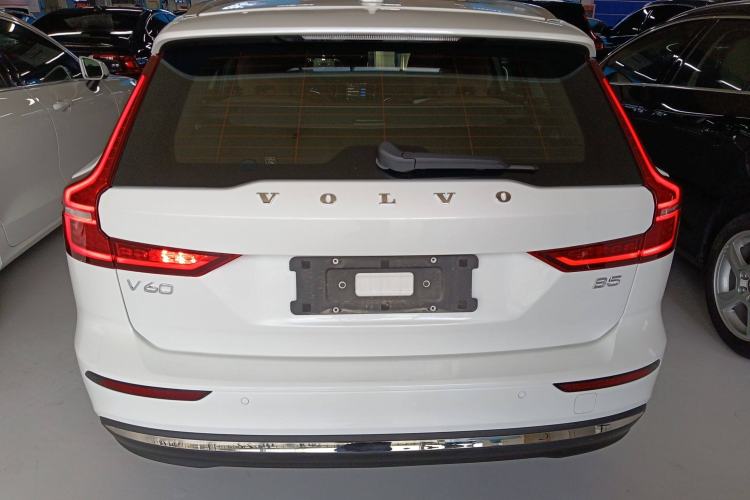 Used Volvo V60 2024 B5 Zhiyuan Luxury Edition
