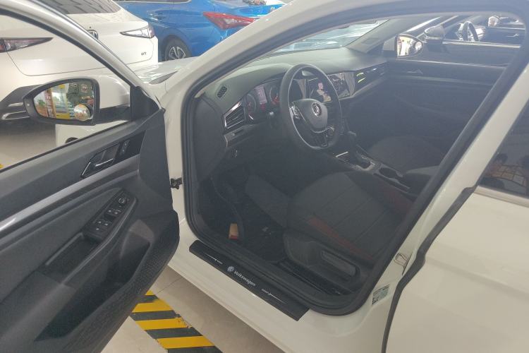 Used Volkswagen Bora 2021 1.5L Automatic Comfort Smart Connect Edition Interior 4