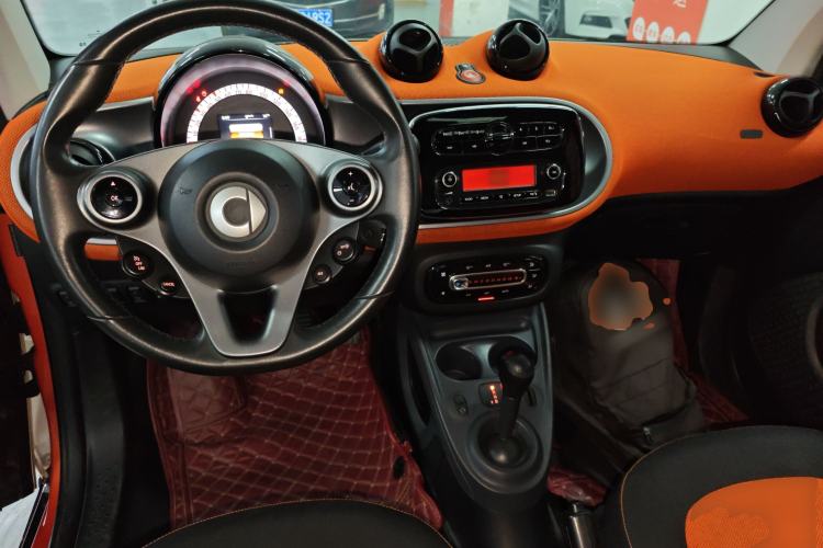 Used smart fortwo 2015 1.0L 52 kW Hardtop Passion Edition
