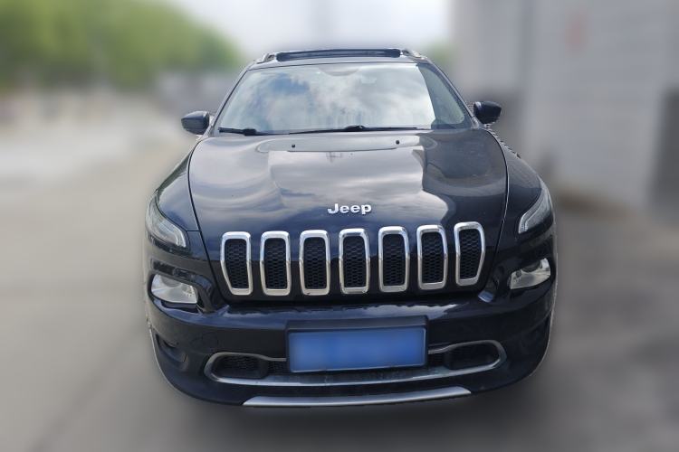 Used Jeep Cherokee 2017 2.0L Superior Edition
