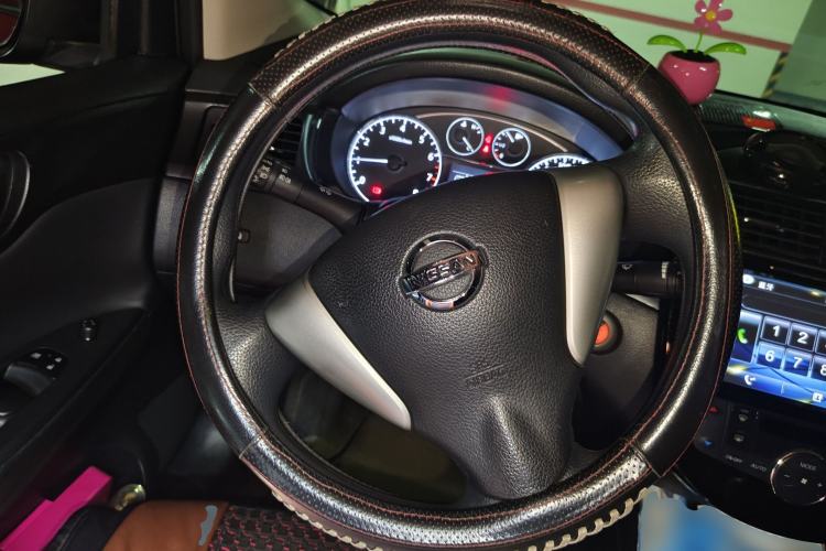 Used Nissan Tiida 2013 1.6L CVT Cool Cafe Edition