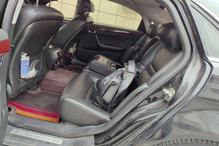 Used Buick Park Avenue 2011 Bao'ao Forum Commemorative Edition Left Rear Seat