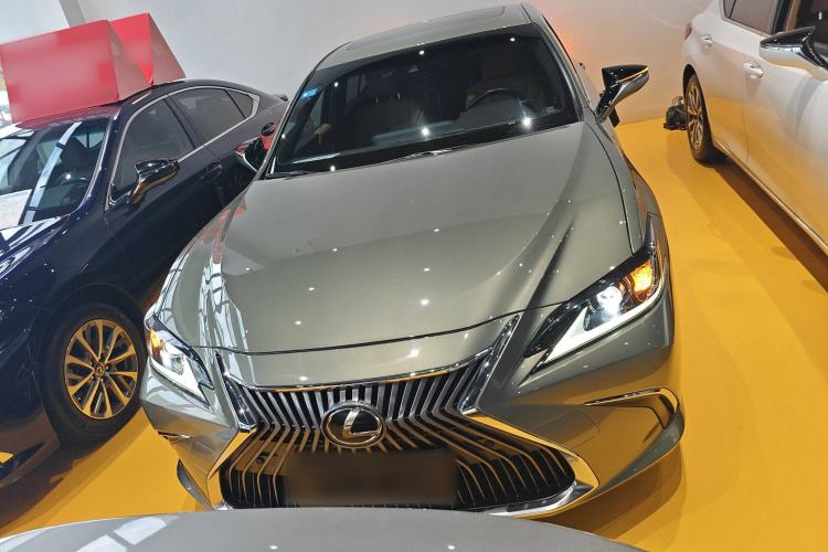 Used Lexus ES 2020 200 Excellence Edition