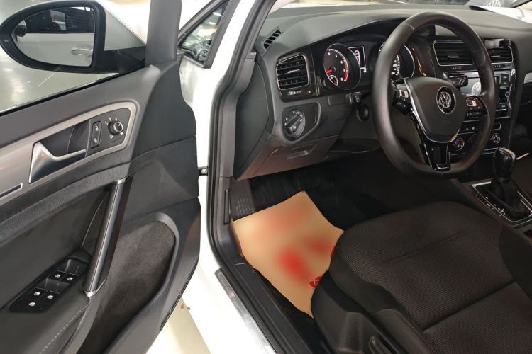 Used Volkswagen Golf 2018 230TSI Automatic Comfort Model
