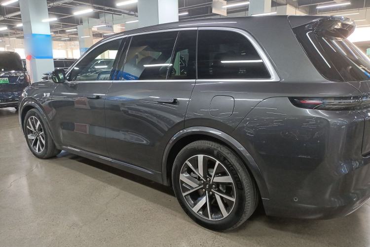 Used Li Auto L8 2023 Pro Model
