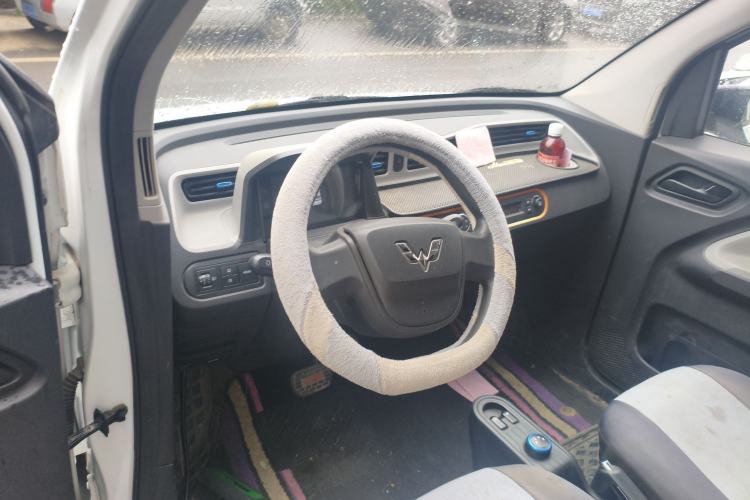 Used Wuling Hongguang MINIEV 2020 Freedom Version Lithium Iron Phosphate Steering Wheel
