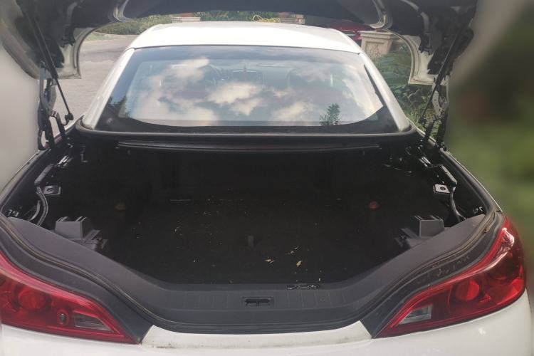 Used Infiniti G Series 2010 G37 Coupe Convertible Rosewood Edition