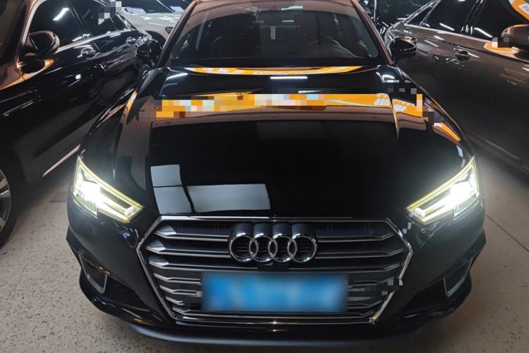 Used Audi A4L 2019 40 TFSI Fashion Edition China VI Emission Standard