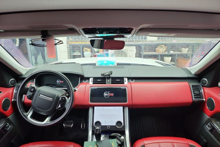 Used Land Rover Range Sport 2021 3.0 L6 YAO Black Edition Center Console