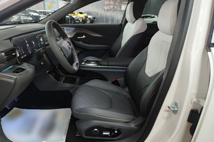 Used ARCFOX Alpha S6 2025 602 with Three LiDAR Sensors