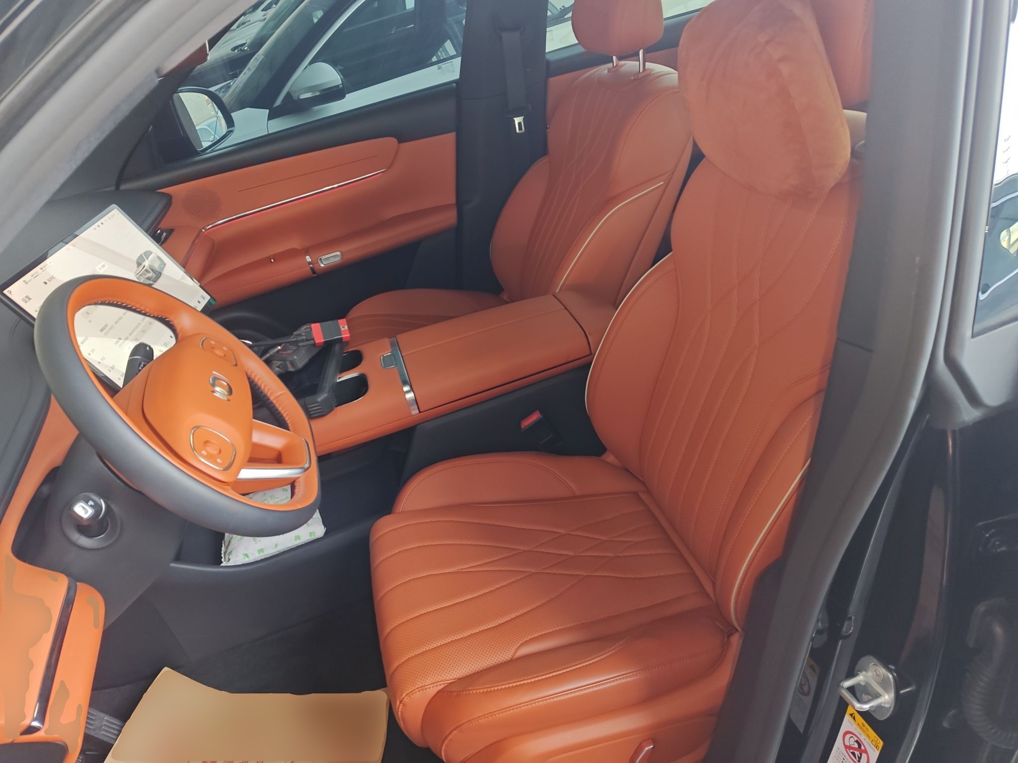 Переднее сиденье в автомобиле