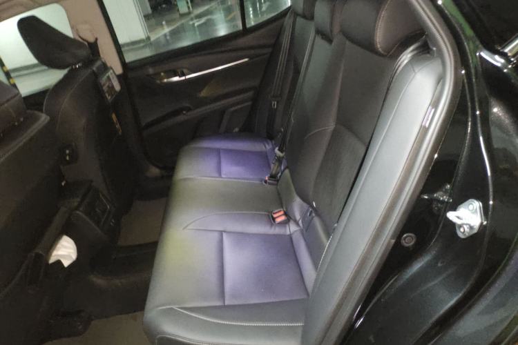 Used Toyota Camry 2026 Model Dual-Engine 2.0HG Prestige Edition
