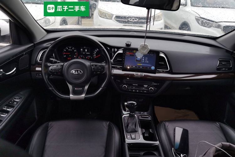 Used Kia K4 2014 1.6T Automatic Turbo Center Console