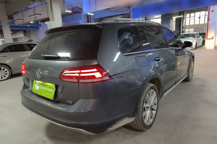 Used Volkswagen Golf 2019 1.8TSI Travel Edition