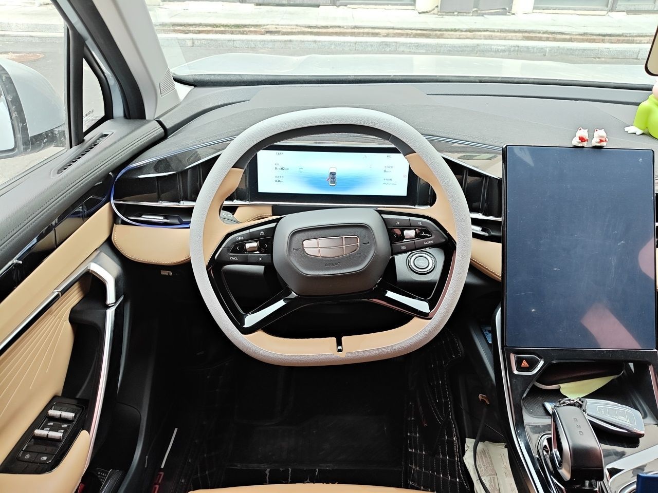 Geely Auto FX11 2023 1.5TD DCT Prestige Edition — снимка 10