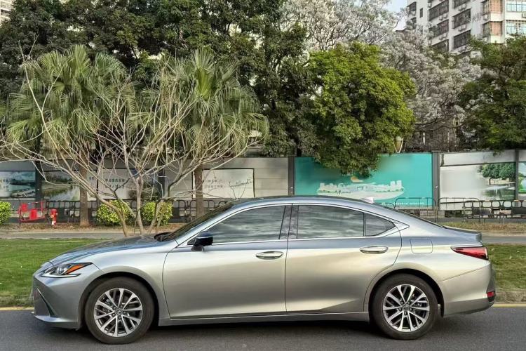 Used Lexus ES 2022 200 Excellence Edition