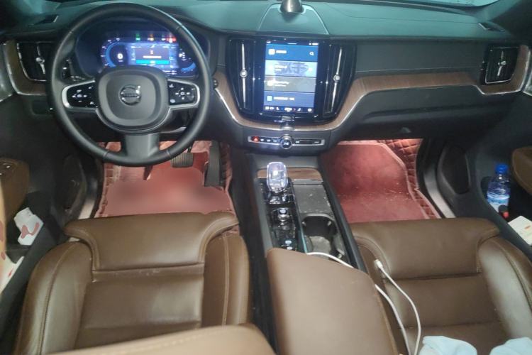 Used Volvo XC60 New Energy 2023 T8 Plug-in Hybrid Long-Range All-Wheel Drive Intelligent Luxury and Enjoyment Edition
