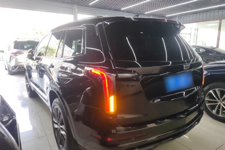 Used Cadillac XT6 2023 2.0T Six-Seater Four-Wheel-Drive Platinum Edition Black Diamond Version
