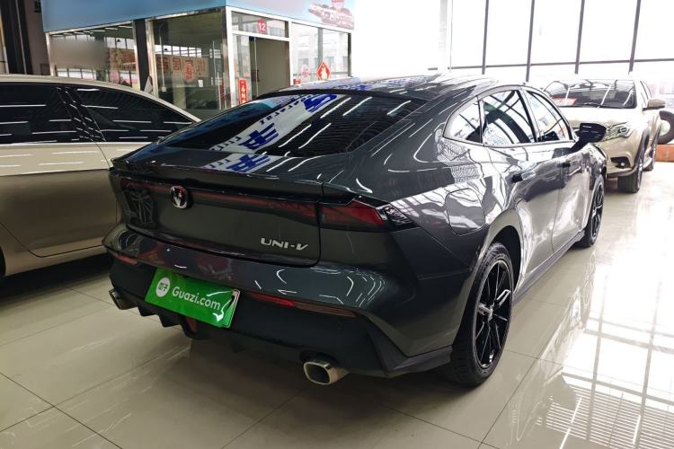 Used CHANGAN UNI-V iDD 2023 ZhiDian iDD 1.5T 113km Smart & Fun Version
