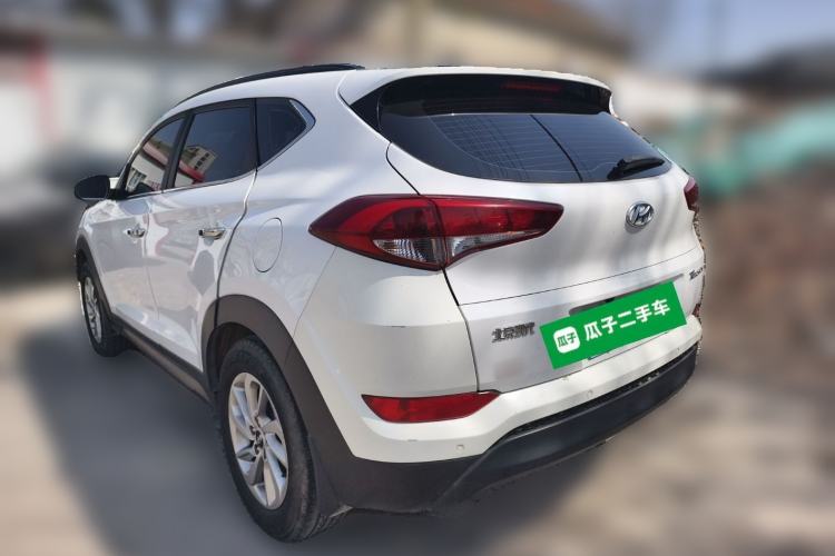 Used Hyundai Tucson 2015 2.0L Automatic Two-Wheel Drive Smart Version