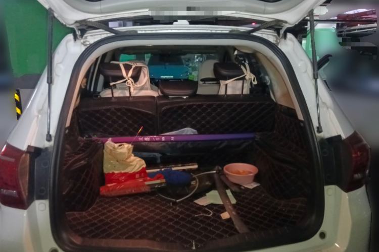 Used Haval H6 2015 Sport Edition 1.5T Automatic Two-Wheel Drive Luxury Model Trunk